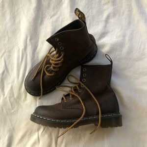 DR. MARTENS